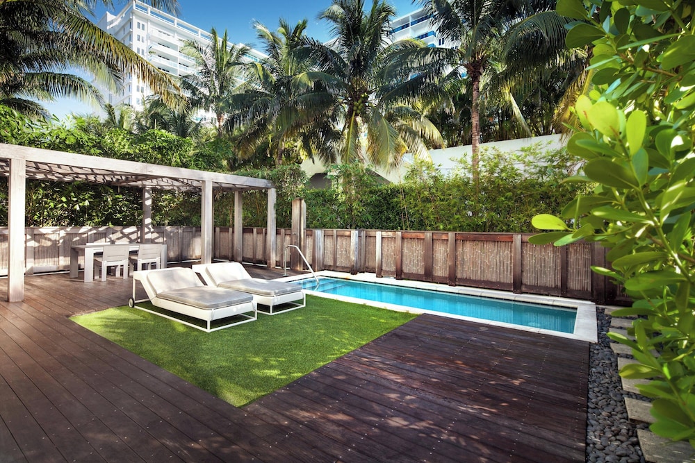 W South Beach — Swimming pool in Miami, Florida