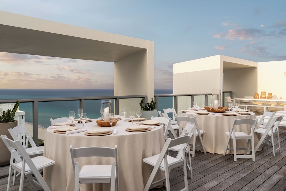 W South Beach — Restaurant & bars in Miami, Florida