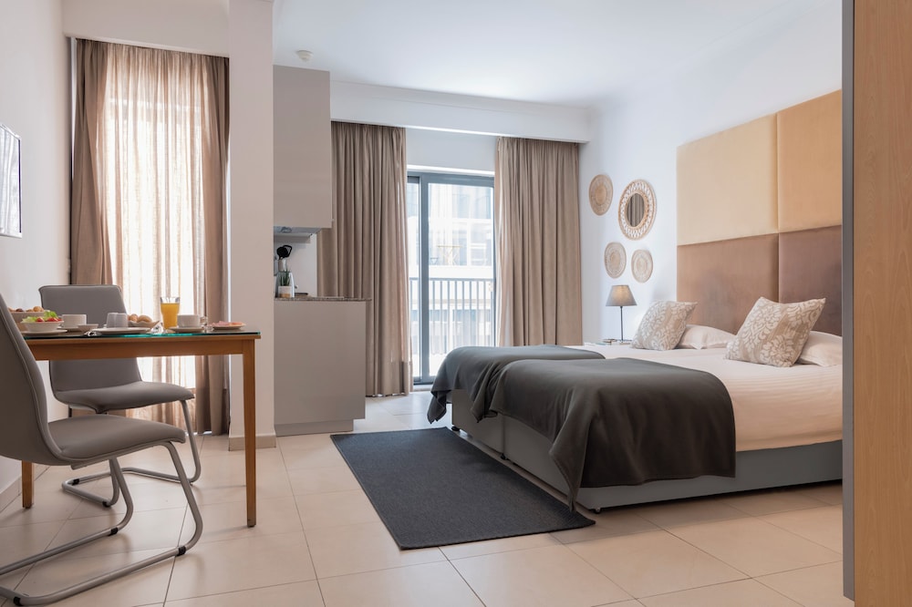 Plaza Regency Hotels — Hotel rooms in Sliema, Malta Island