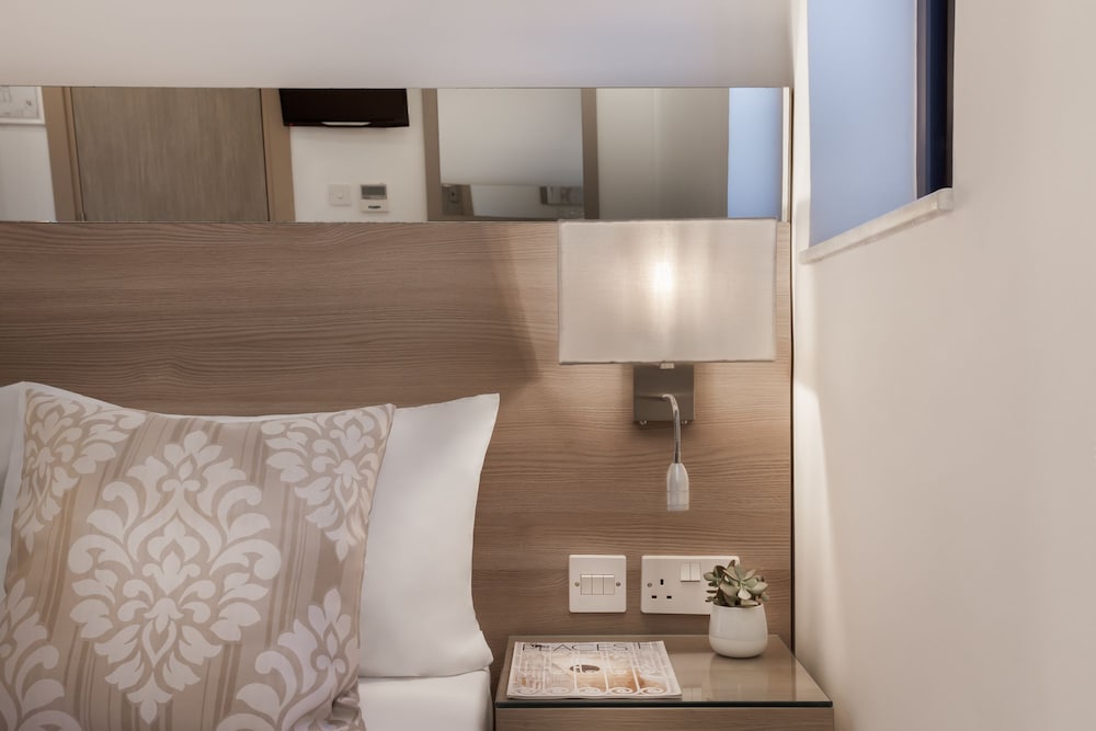 Plaza Regency Hotels — Hotel rooms in Sliema, Malta Island