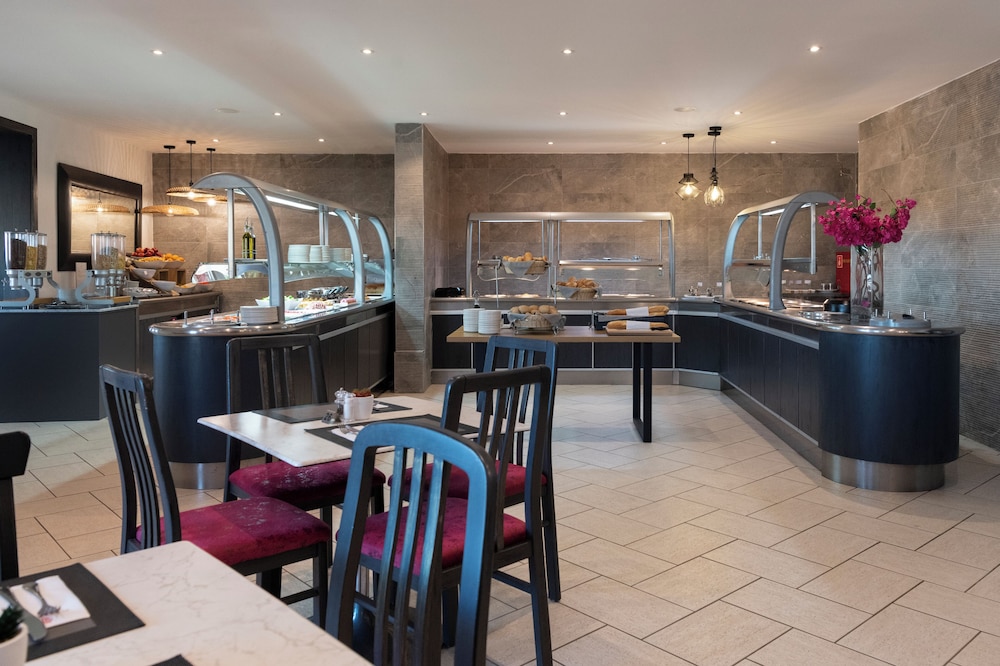 Plaza Regency Hotels — Restaurant & bars in Sliema, Malta Island