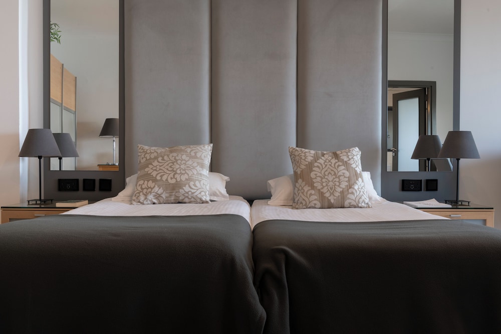 Plaza Regency Hotels — Hotel rooms in Sliema, Malta Island