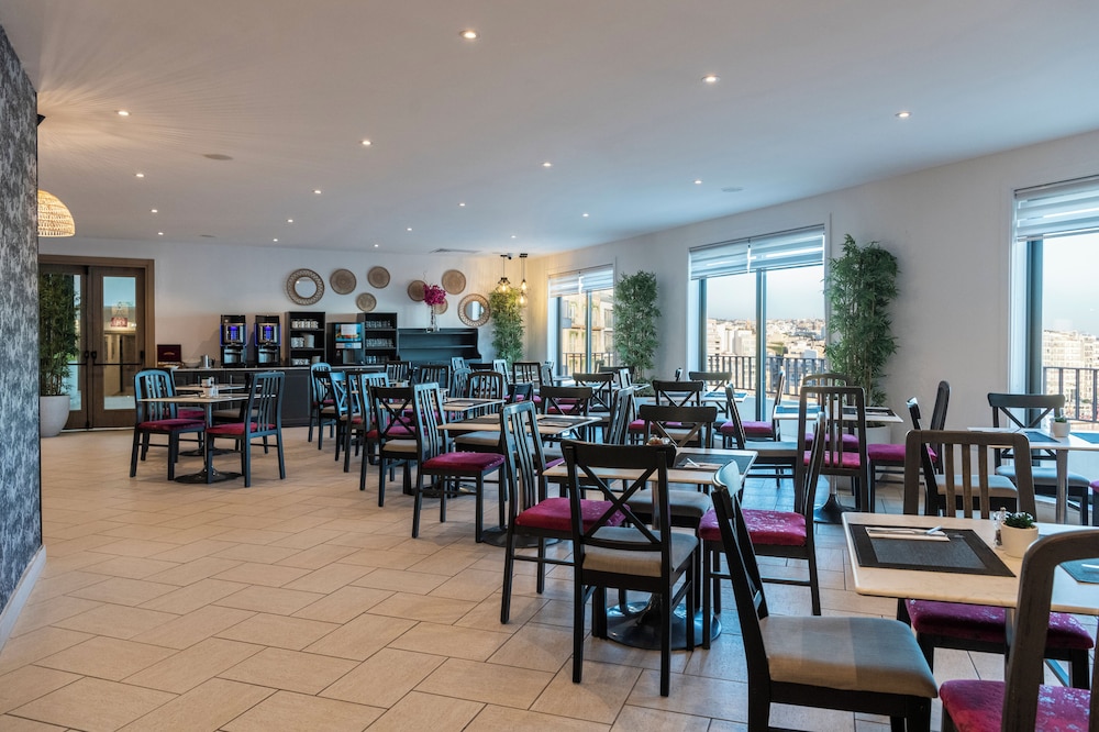 Plaza Regency Hotels — Restaurant & bars in Sliema, Malta Island