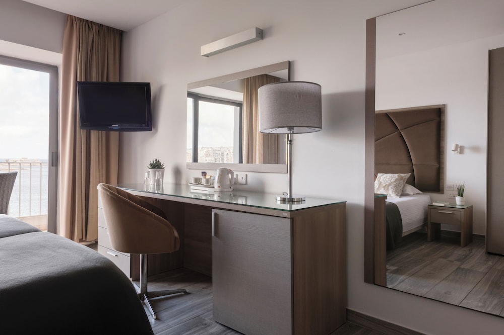 Plaza Regency Hotels — Hotel rooms in Sliema, Malta Island