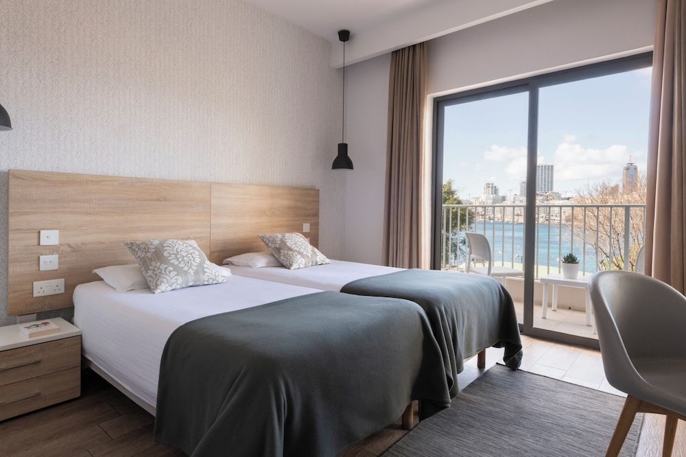 Plaza Regency Hotels — Hotel rooms in Sliema, Malta Island