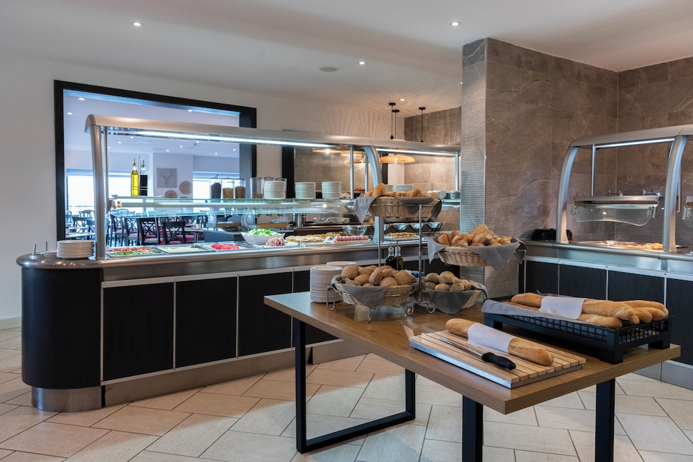 Plaza Regency Hotels — Restaurant & bars in Sliema, Malta Island