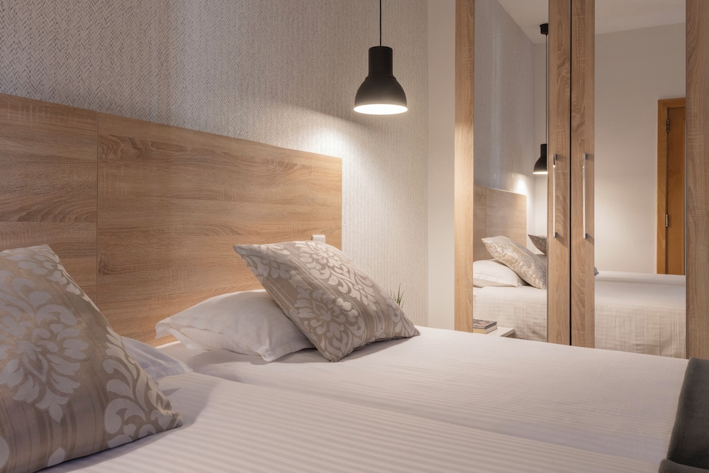 Plaza Regency Hotels — Hotel rooms in Sliema, Malta Island