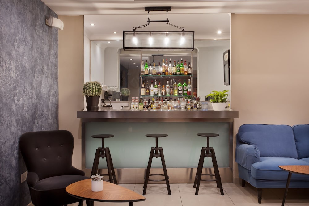 Plaza Regency Hotels — Restaurant & bars in Sliema, Malta Island