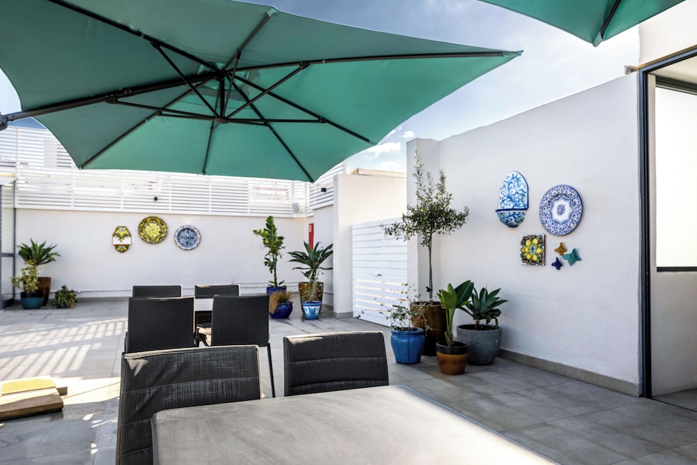 Plaza Regency Hotels — Restaurant & bars in Sliema, Malta Island