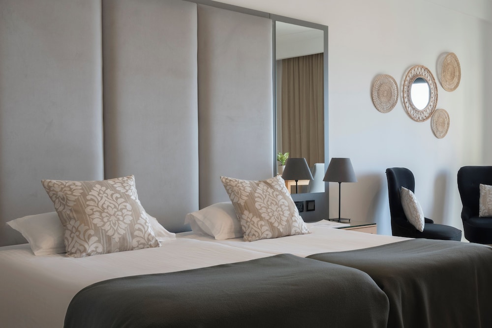 Plaza Regency Hotels — Hotel rooms in Sliema, Malta Island