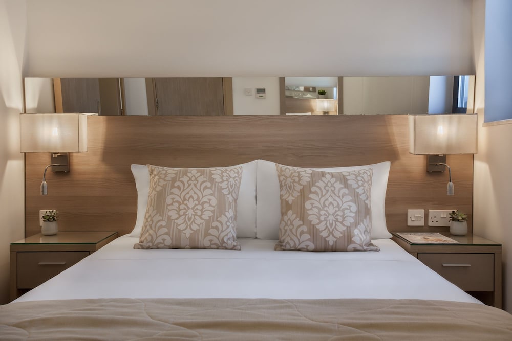 Plaza Regency Hotels — Hotel rooms in Sliema, Malta Island