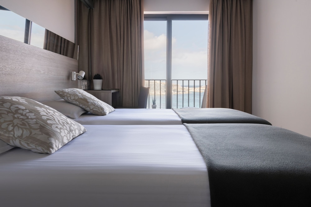 Plaza Regency Hotels — Hotel rooms in Sliema, Malta Island