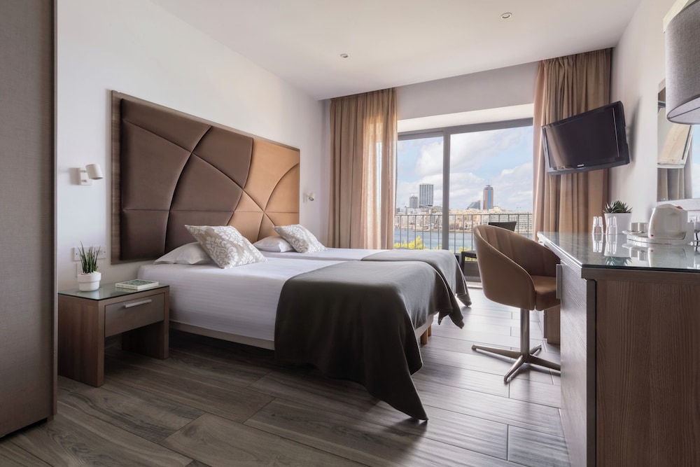 Plaza Regency Hotels — Hotel rooms in Sliema, Malta Island