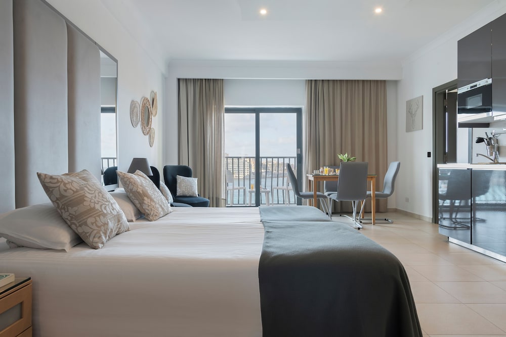 Plaza Regency Hotels — Hotel rooms in Sliema, Malta Island