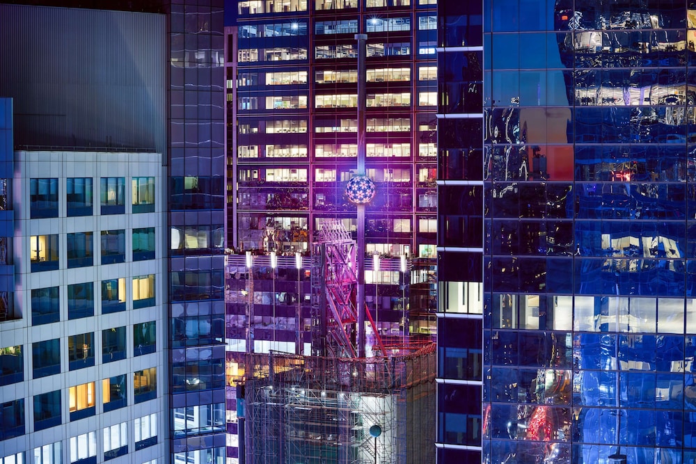 Hilton New York Times Square — Hotel building in New York City, New York State