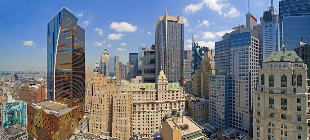 Hilton New York Times Square — Hotel building in New York City, New York State