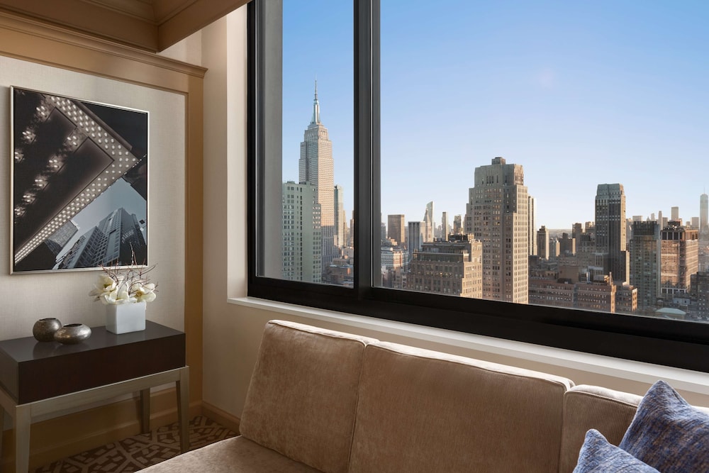 Hilton New York Times Square — Hotel rooms in New York City, New York State