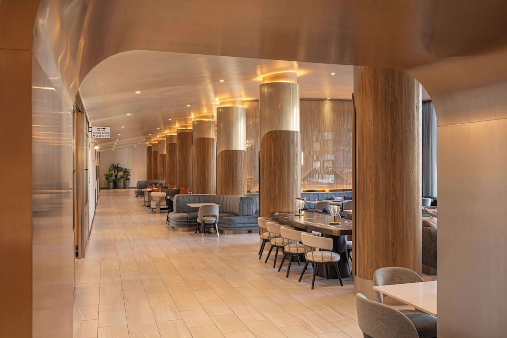 Hilton New York Times Square — Restaurant & bars in New York City, New York State