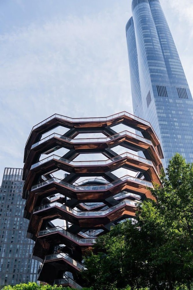 Martinique New York on Broadway, Curio Collection by Hilton — Attractions in the area in New York City, New York State