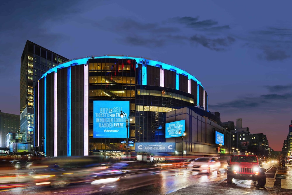 Martinique New York on Broadway, Curio Collection by Hilton — Attractions in the area in New York City, New York State