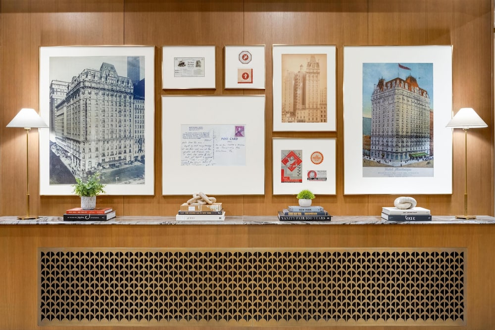 Martinique New York on Broadway, Curio Collection by Hilton — Hotel building in New York City, New York State