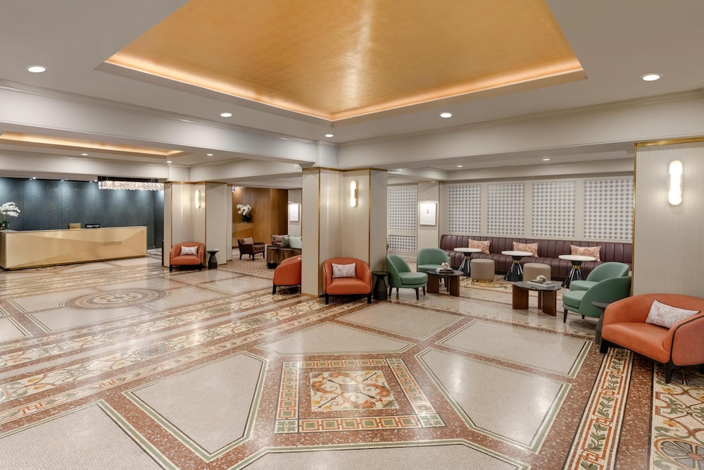 Martinique New York on Broadway, Curio Collection by Hilton — Hotel building in New York City, New York State