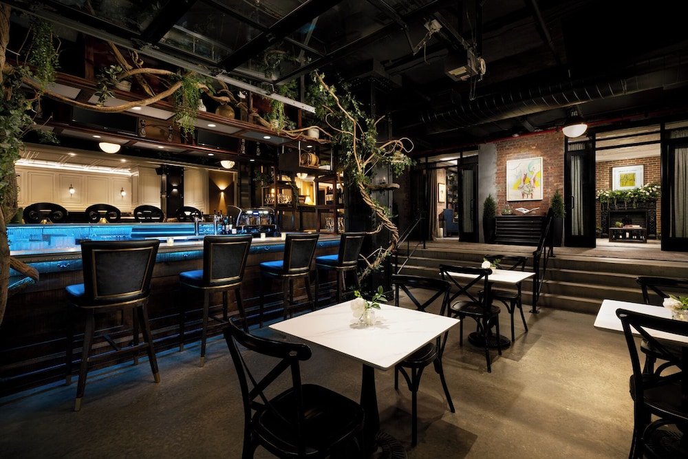 Arthouse Hotel New York City — Restaurant & bars in New York City, New York State