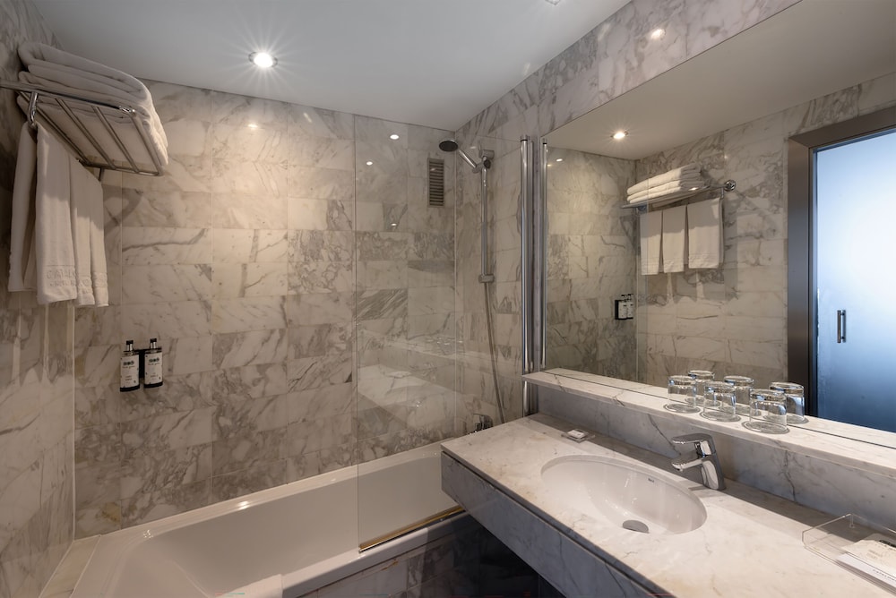 Catalonia Albeniz — Hotel rooms in Barcelona, Catalonia