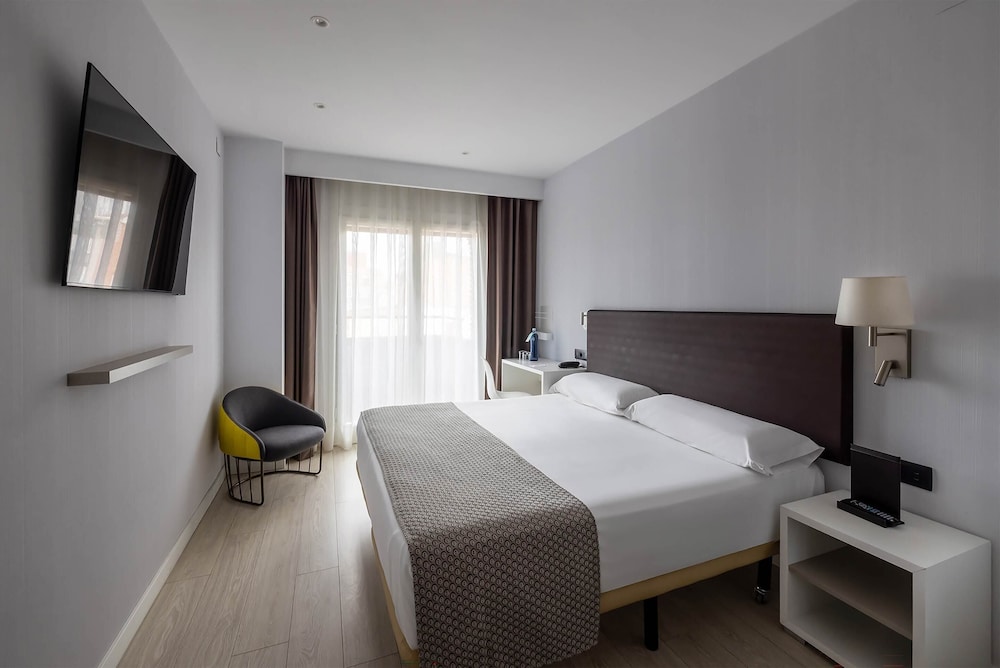 Catalonia Albeniz — Hotel rooms in Barcelona, Catalonia