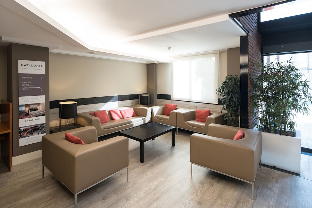 Catalonia Albeniz — Hotel building in Barcelona, Catalonia