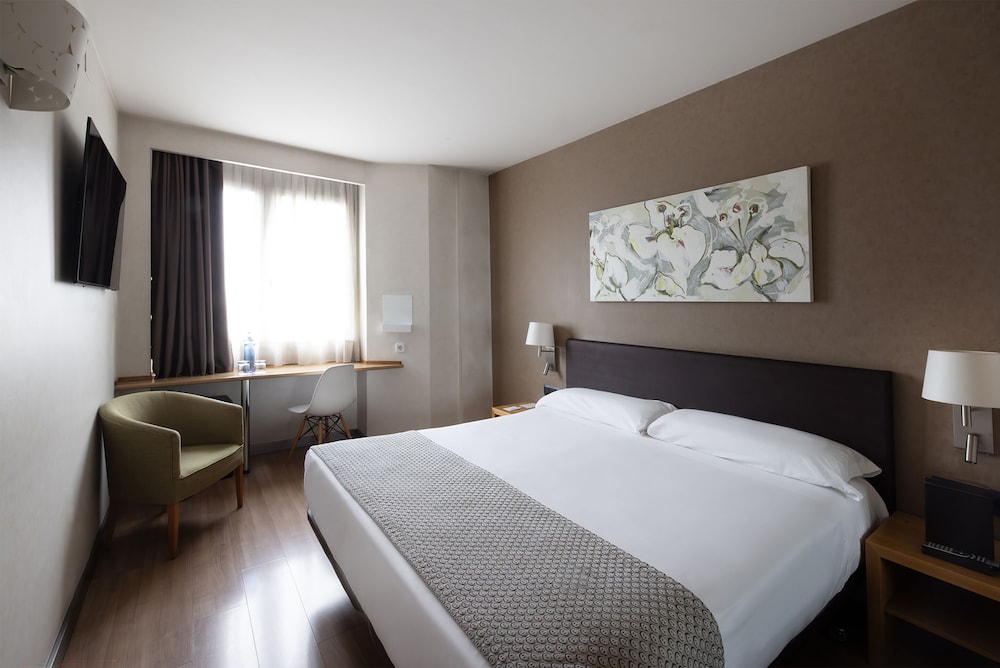 Catalonia Albeniz — Hotel rooms in Barcelona, Catalonia