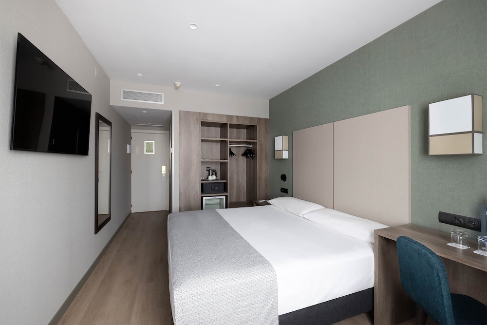 Catalonia Albeniz — Hotel rooms in Barcelona, Catalonia