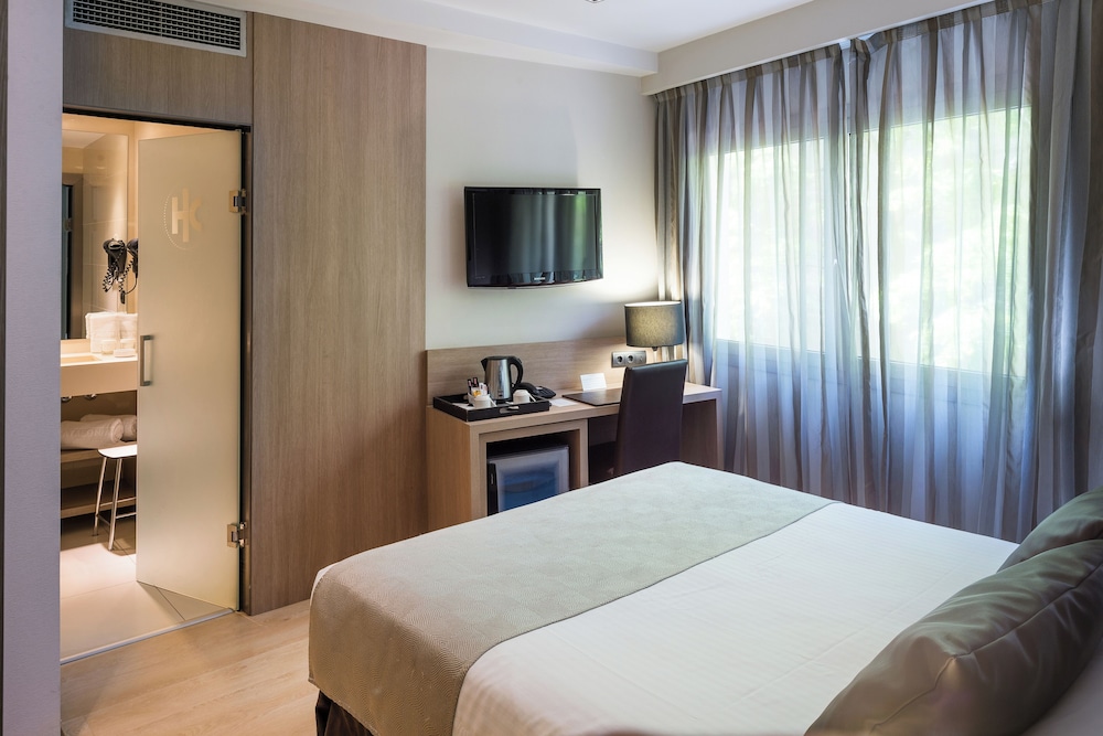 Catalonia Atenas — Hotel rooms in Barcelona, Catalonia