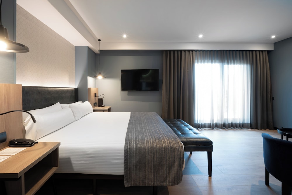 Catalonia Atenas — Hotel rooms in Barcelona, Catalonia