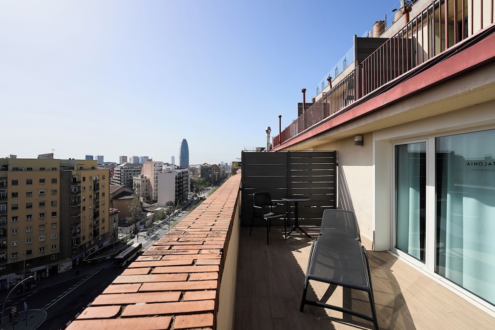 Catalonia Atenas — Hotel rooms in Barcelona, Catalonia