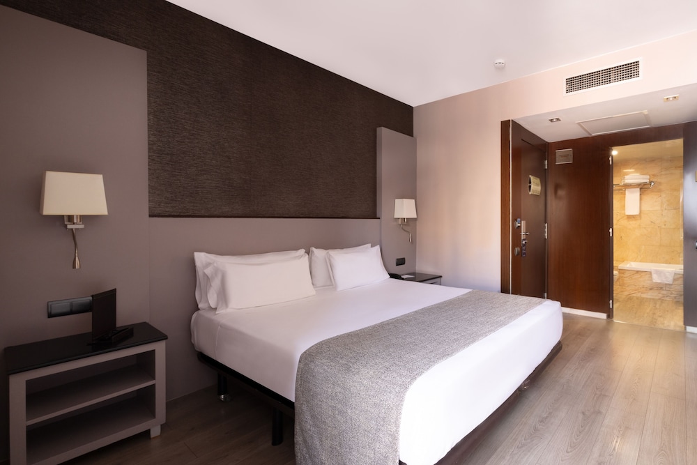 Catalonia Atenas — Hotel rooms in Barcelona, Catalonia