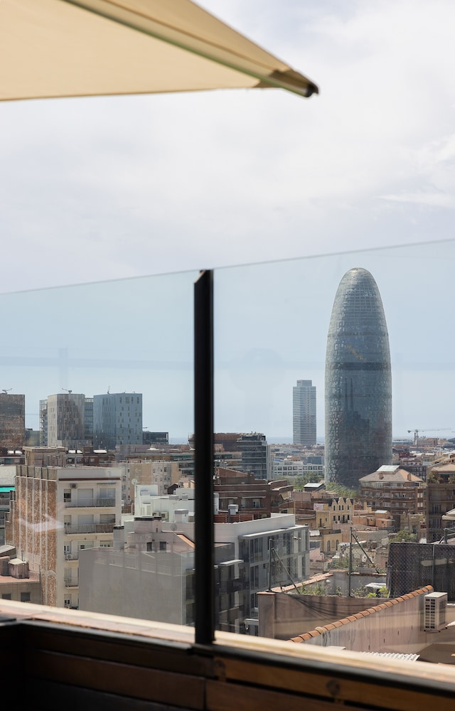 Catalonia Atenas — Attractions in the area in Barcelona, Catalonia