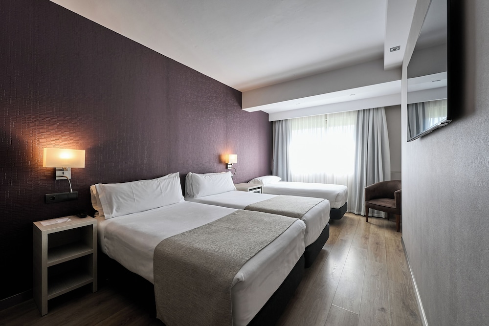 Catalonia Atenas — Hotel rooms in Barcelona, Catalonia