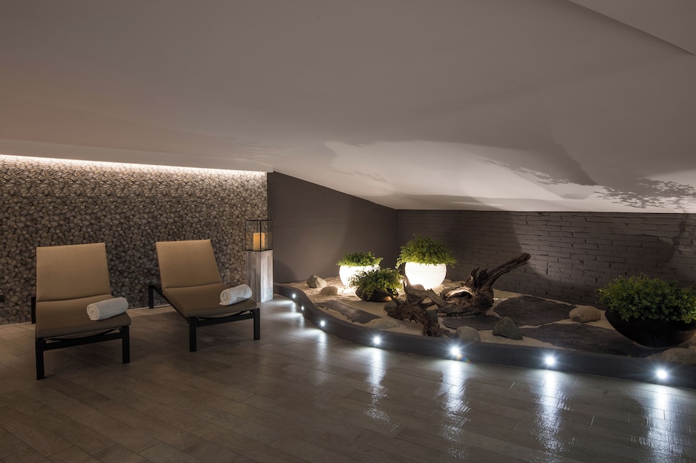 Catalonia Atenas — Spa in Barcelona, Catalonia