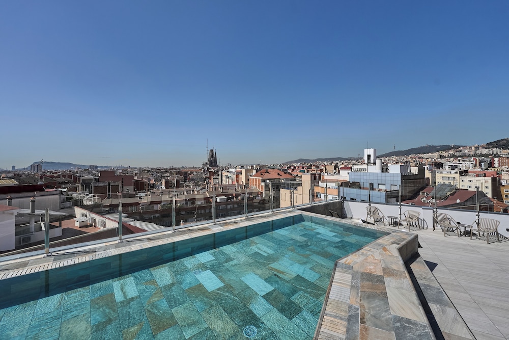 Catalonia Atenas — Swimming pool in Barcelona, Catalonia