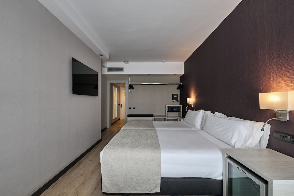 Catalonia Atenas — Hotel rooms in Barcelona, Catalonia