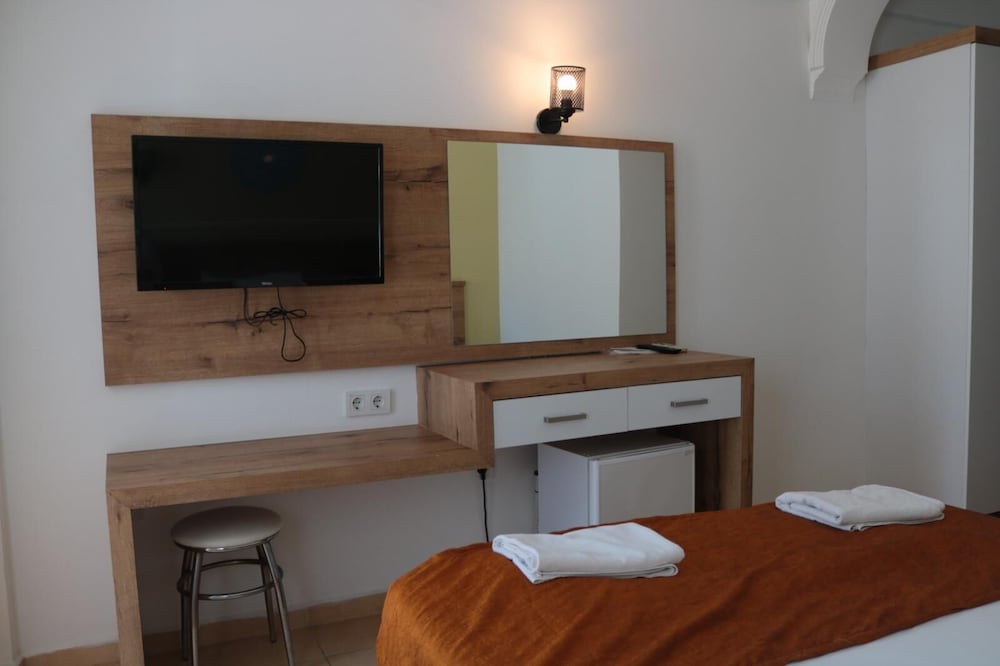 Taner Otel — Hotel rooms in Fethiye, Mugla