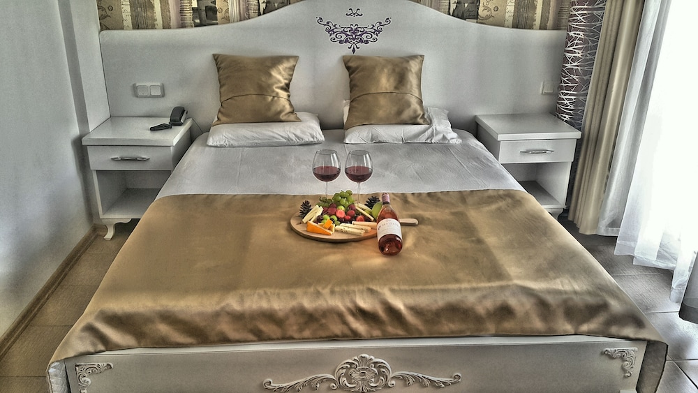 Taner Otel — Hotel rooms in Fethiye, Mugla