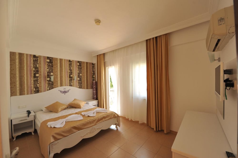 Taner Otel — Hotel rooms in Fethiye, Mugla