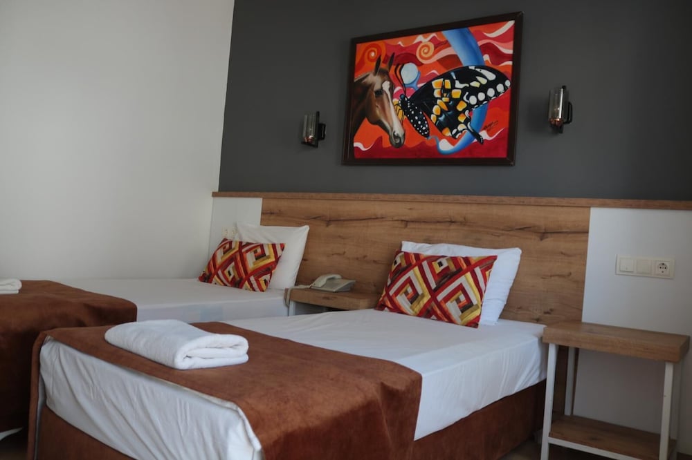 Taner Otel — Hotel rooms in Fethiye, Mugla