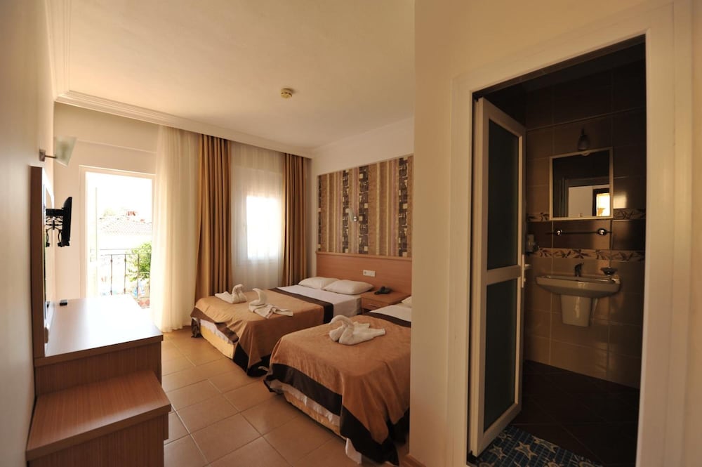 Taner Otel — Hotel rooms in Fethiye, Mugla