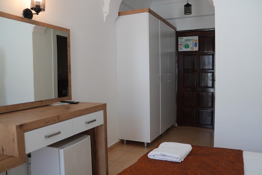 Taner Otel — Hotel rooms in Fethiye, Mugla