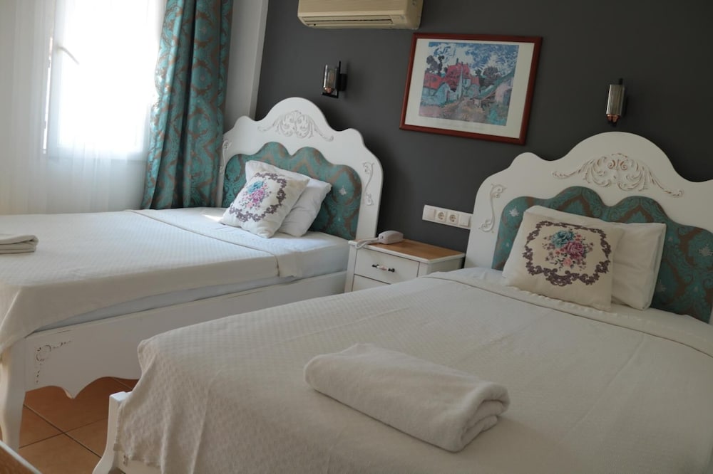 Taner Otel — Hotel rooms in Fethiye, Mugla
