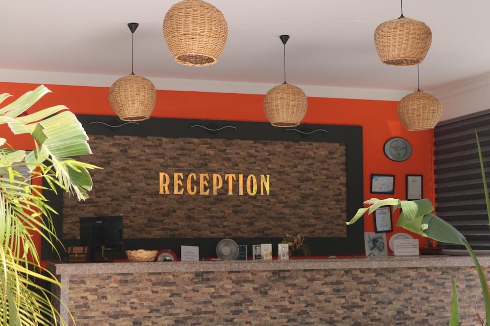 Taner Otel — Hotel building in Fethiye, Mugla