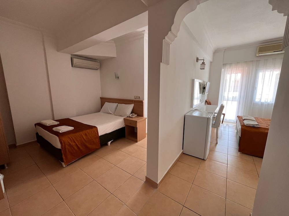 Taner Otel — Hotel rooms in Fethiye, Mugla